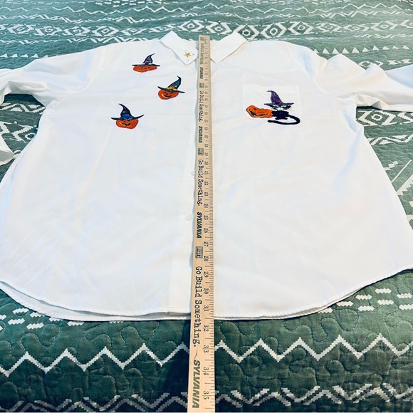 Vintage Karen Scott Halloween Themed Embroidered White Button Down Shirt XL - Picture 6 of 9